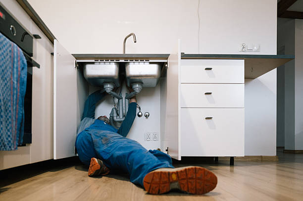 Professional Leak Detection technician working in Freeport, NY